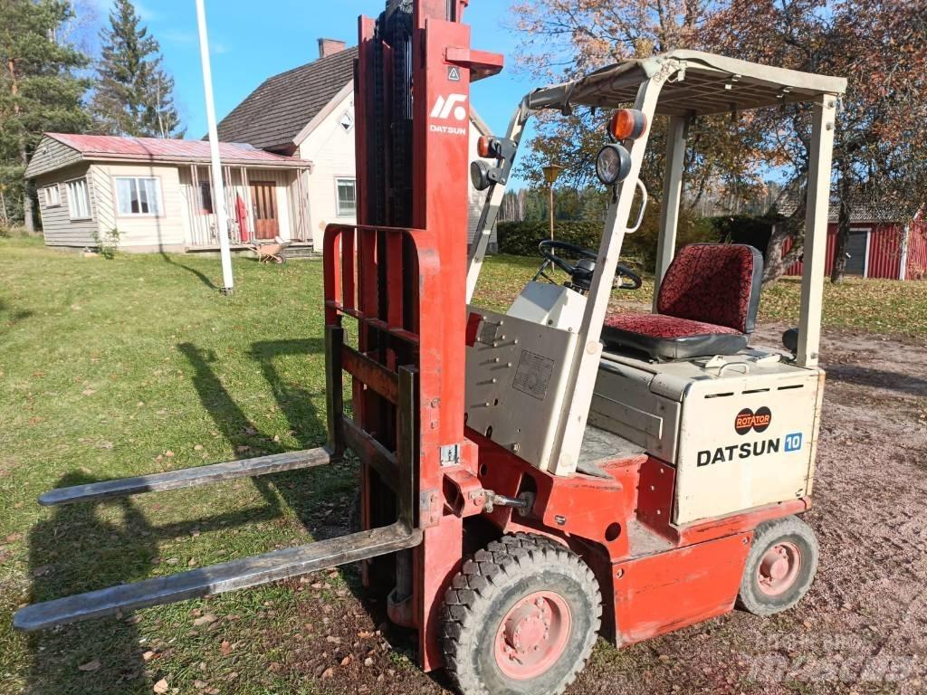 Datsun 10 Electric forklift trucks
