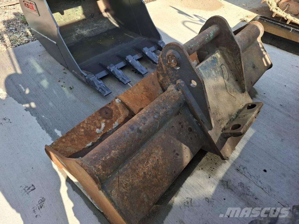 Komatsu PW 148-10 Wheeled excavators