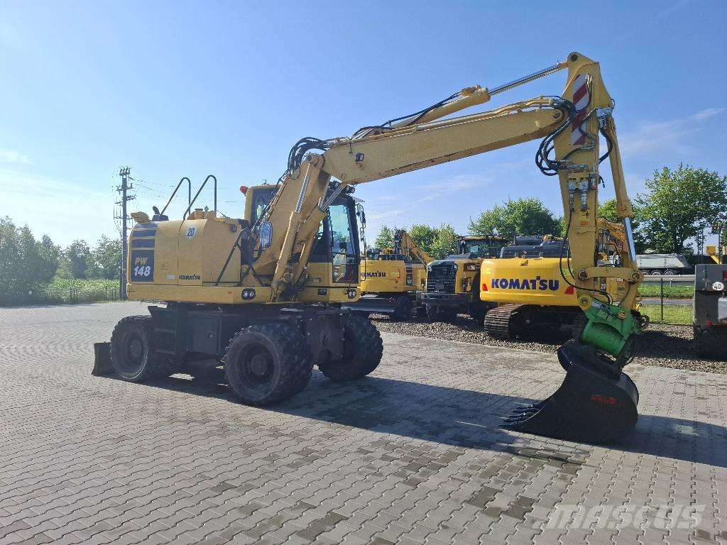 Komatsu PW 148-10 Wheeled excavators