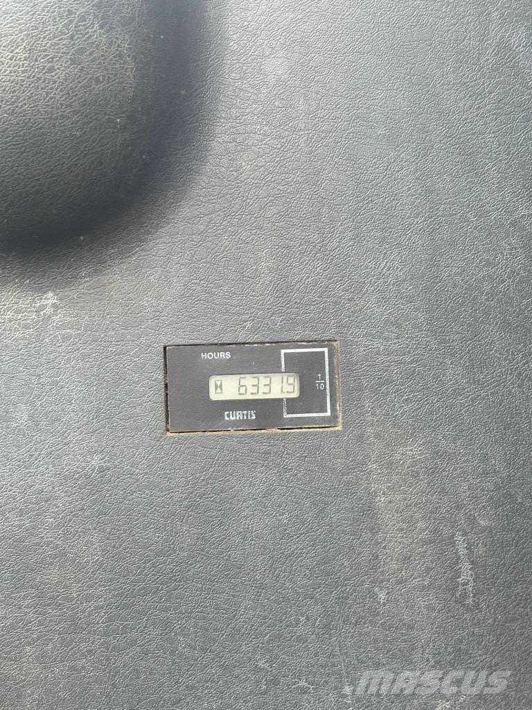 Hyundai HX 330 Crawler excavators