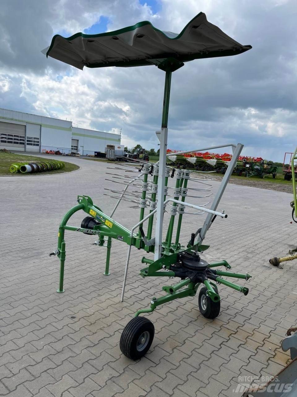 Samasz Z 350 Windrowers