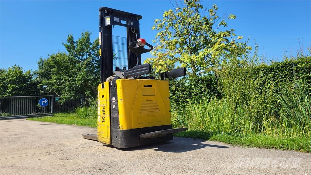 Yale MS15X 2017 Self propelled stackers