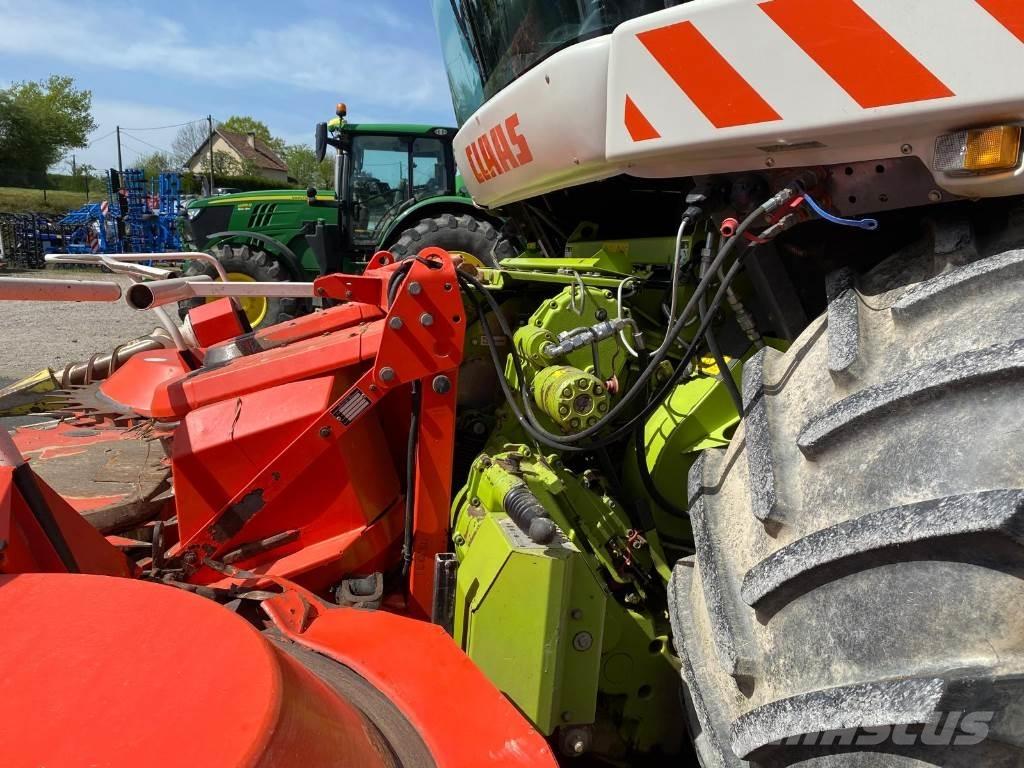 CLAAS JAGUAR 830 Forage harvesters