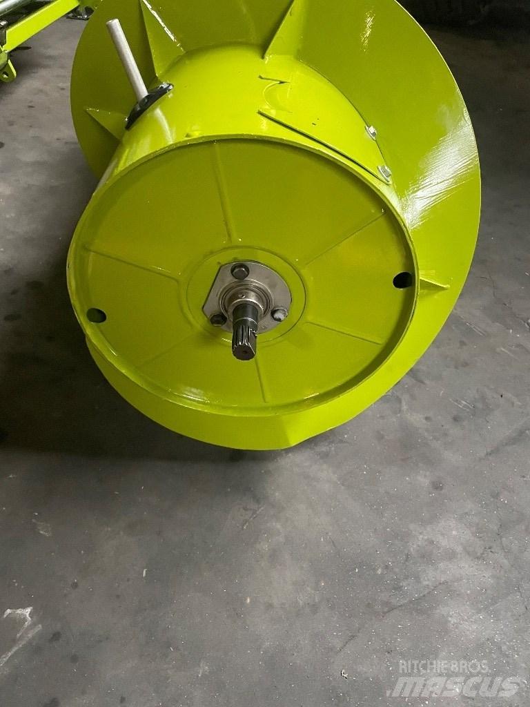 CLAAS Vario 930 Chassis and suspension