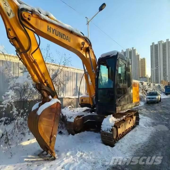 Hyundai 110 VS Crawler excavators