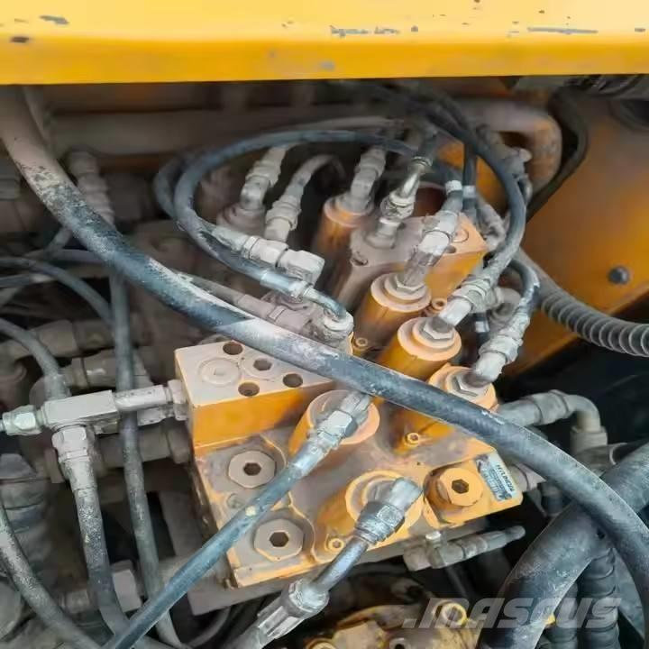 Hyundai 110 VS Crawler excavators