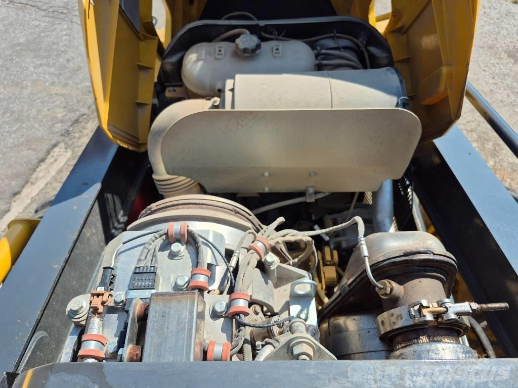 John Deere 310SL Backhoe
