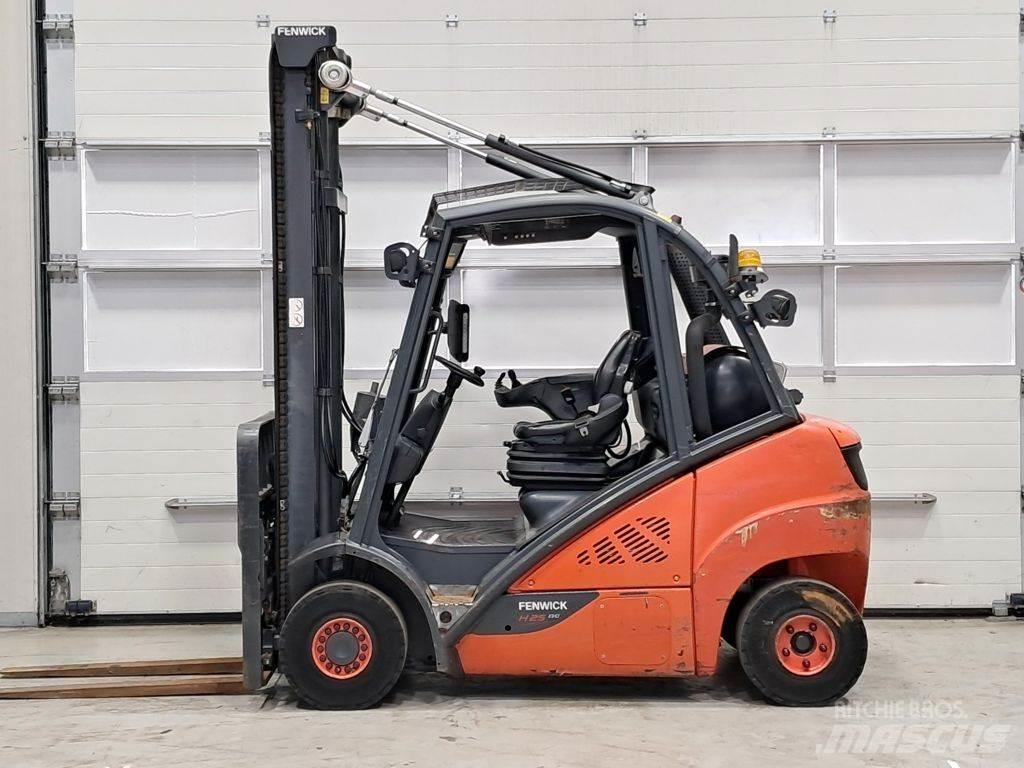 Linde H25T-02 LPG trucks