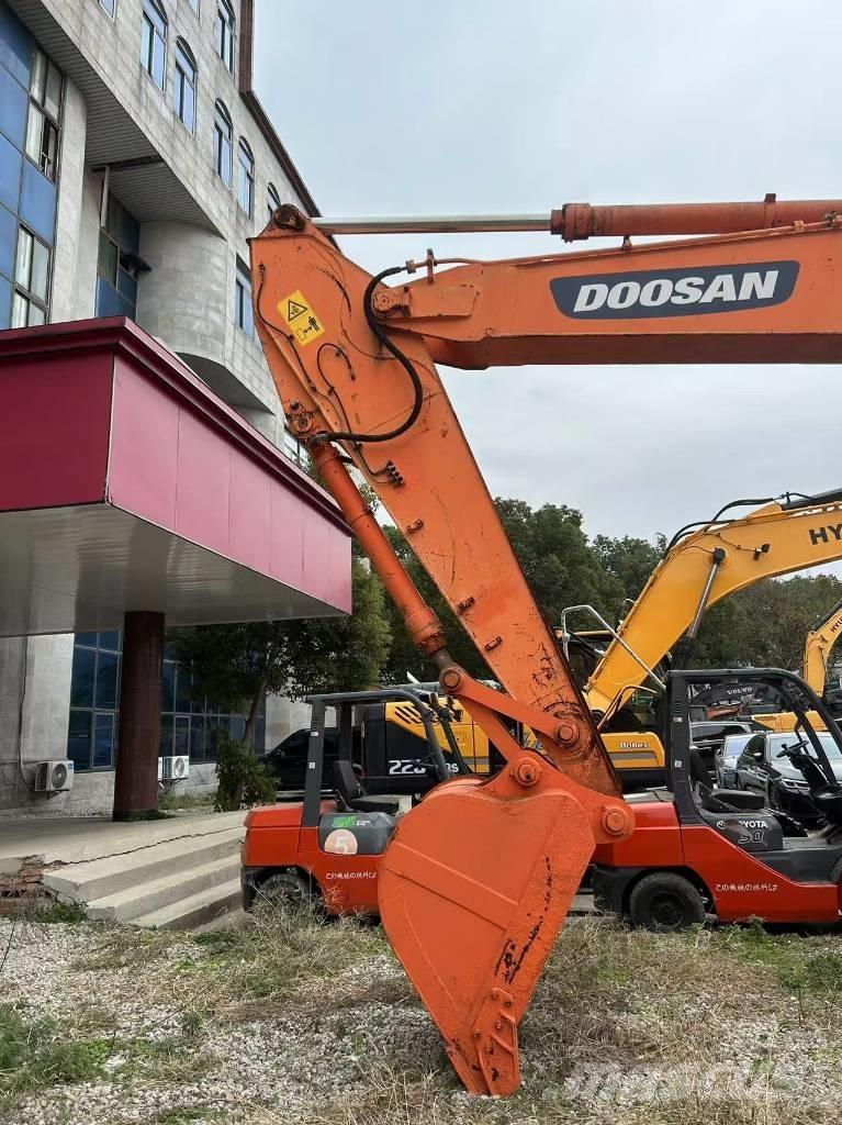 Doosan DH 210 W-7 Wheeled excavators