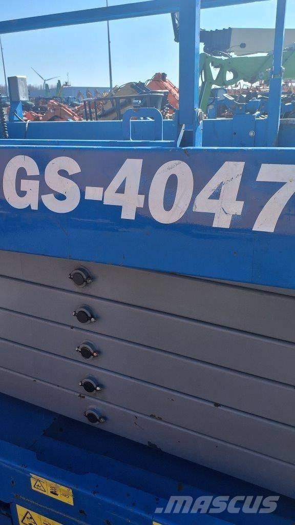 GENIE GS4047 Scissor lifts