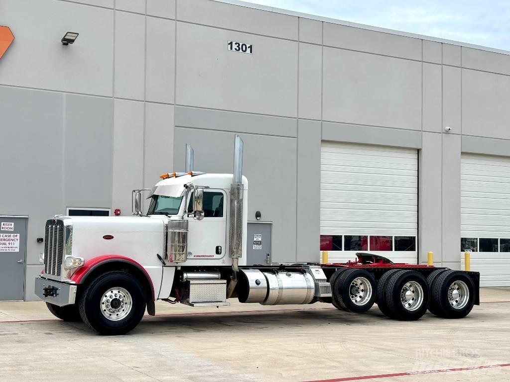 Peterbilt 389 Prime Movers