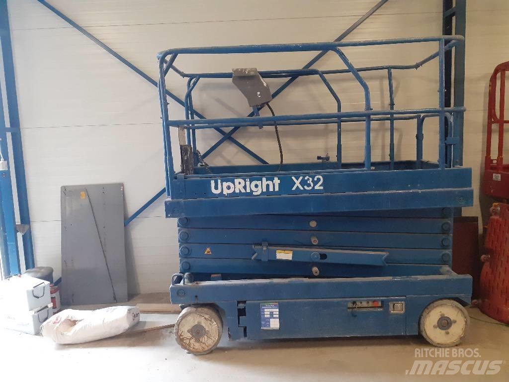 UpRight X 32 Scissor lifts