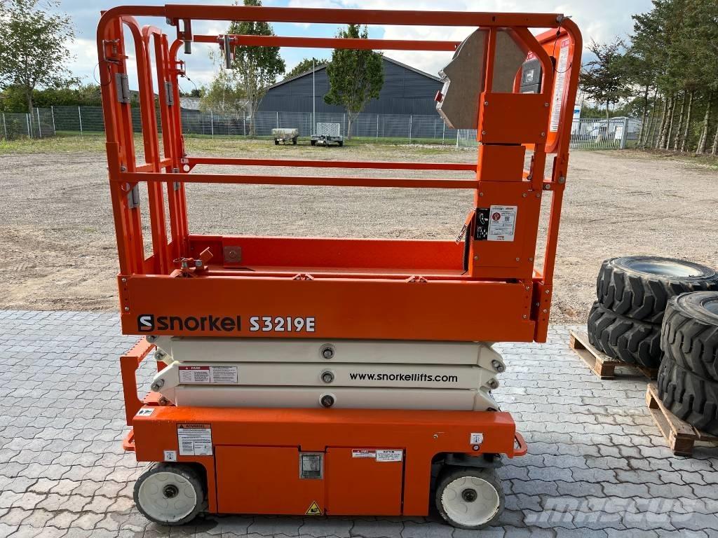 Snorkel S 3219 E Scissor lifts