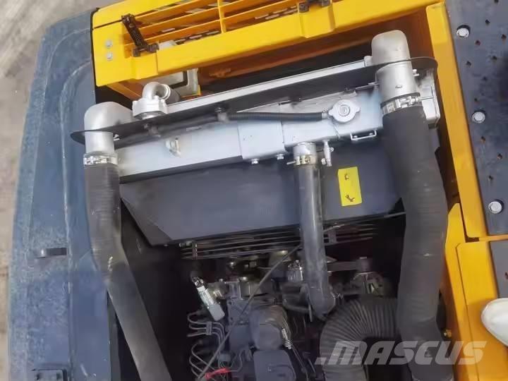 Hyundai 220LC-9s Crawler excavators