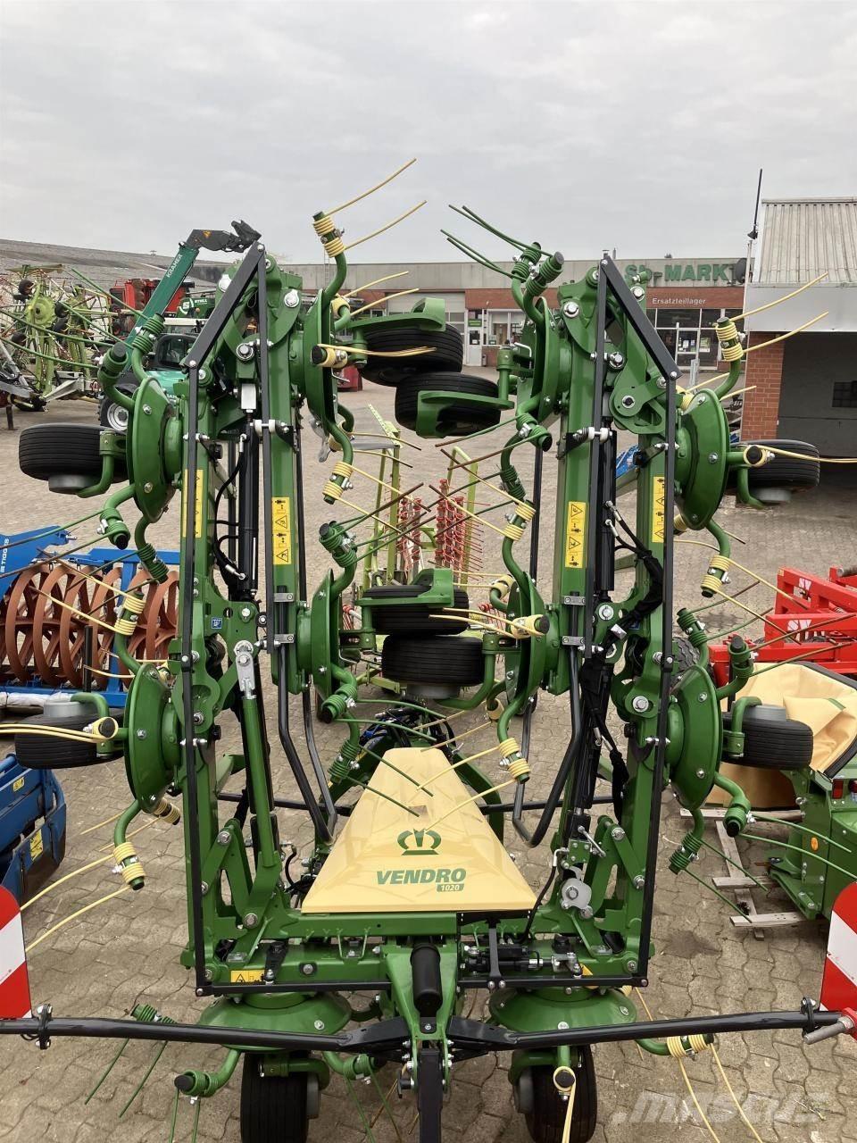 Krone Vendro 1020 Rakes and tedders
