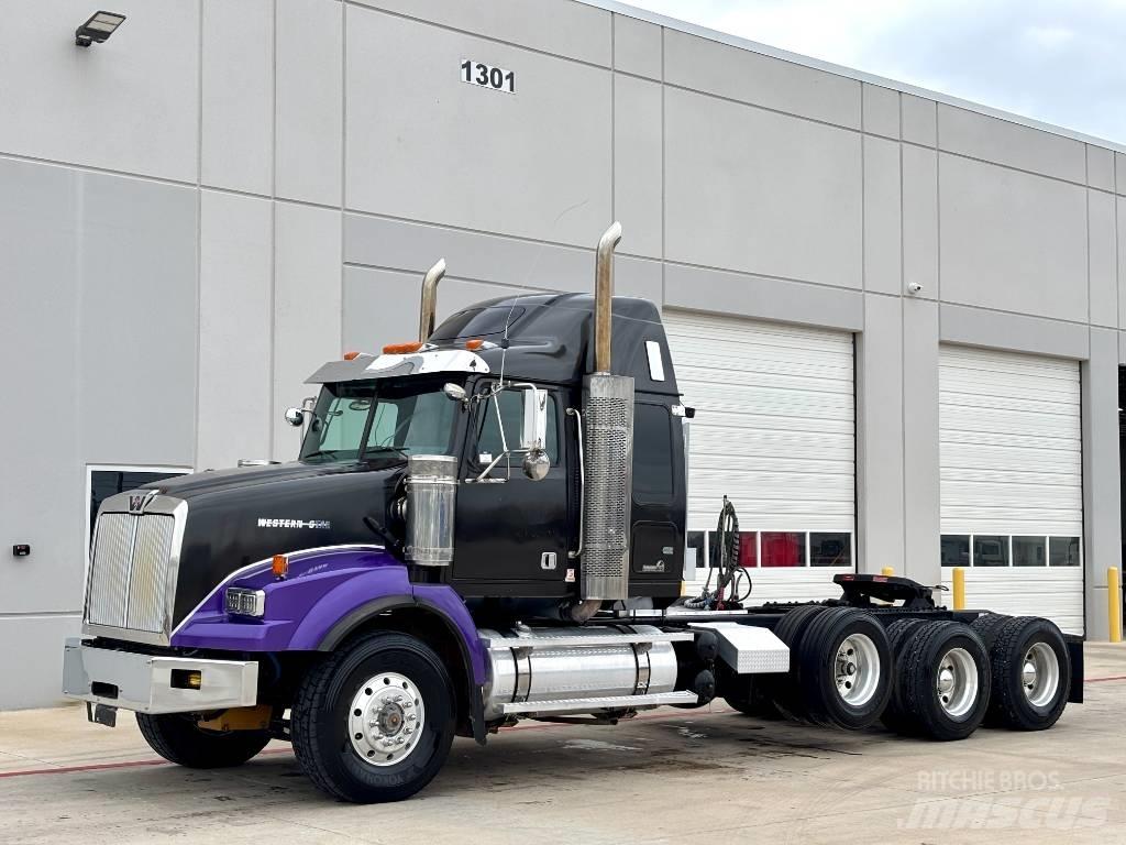 Western Star 4900 Prime Movers