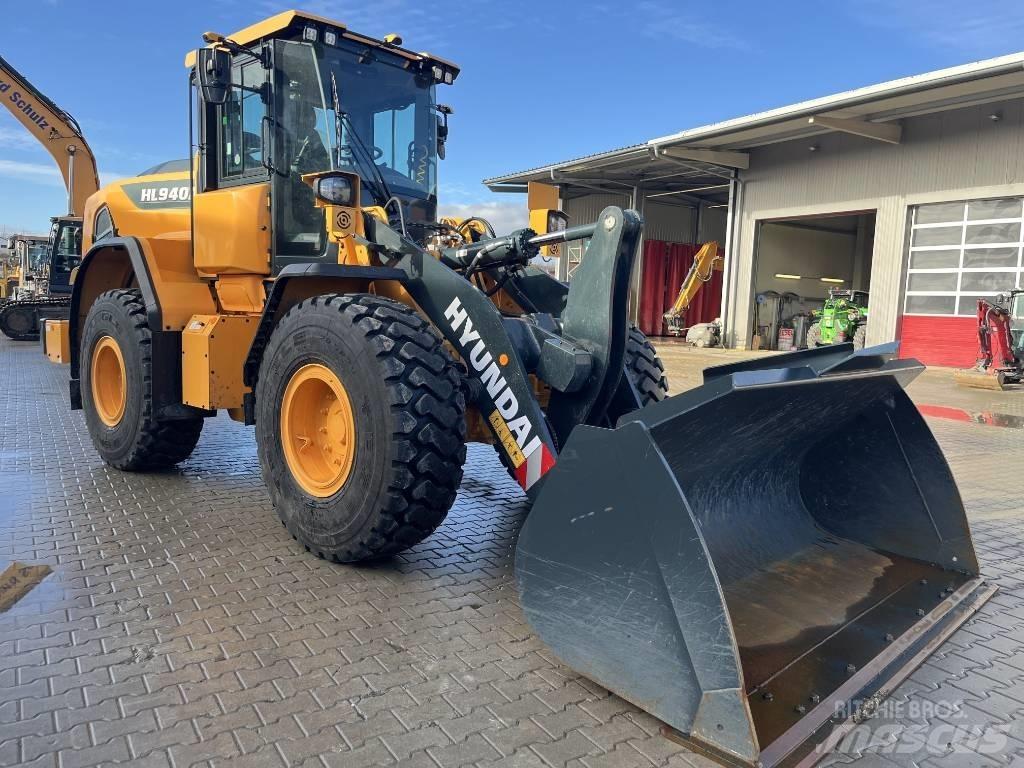 Hyundai HL940A Wheel loaders