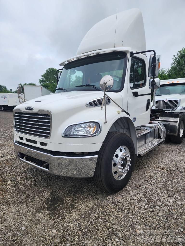 Freightliner M2 Prime Movers