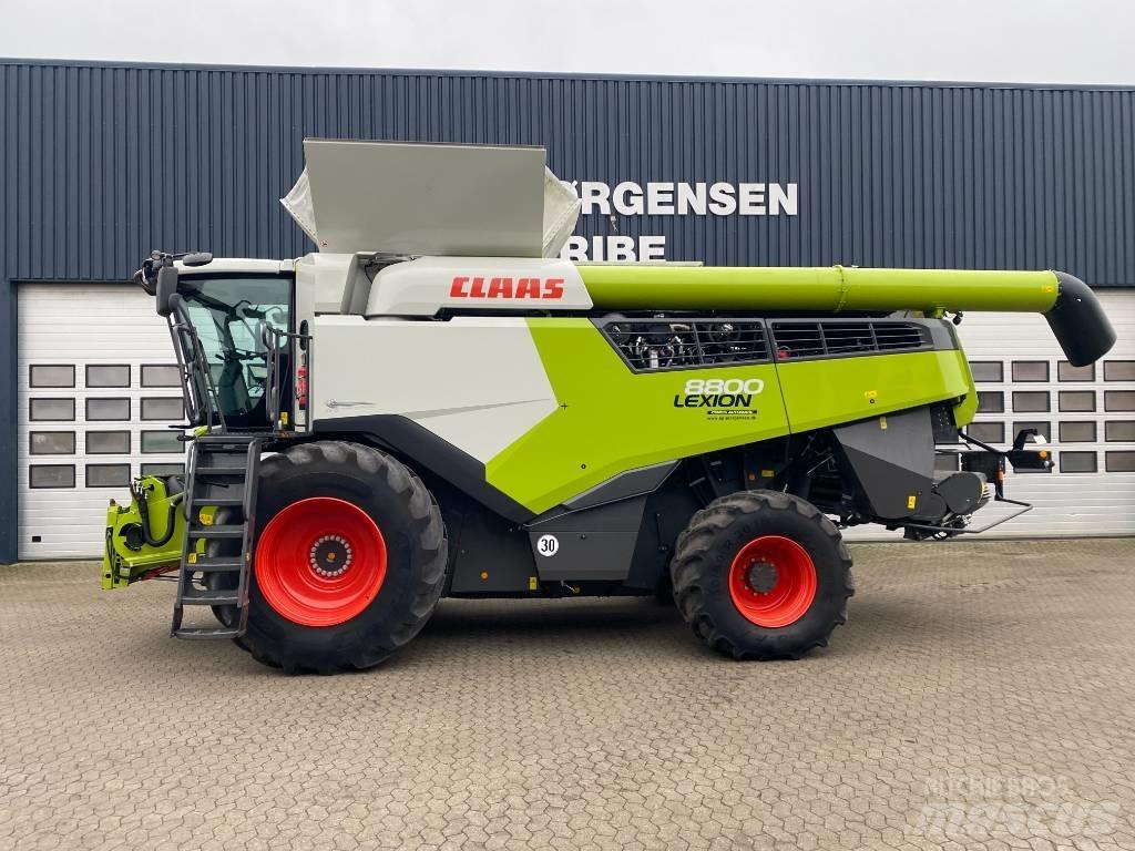 CLAAS LEXION 8800 Combine harvesters