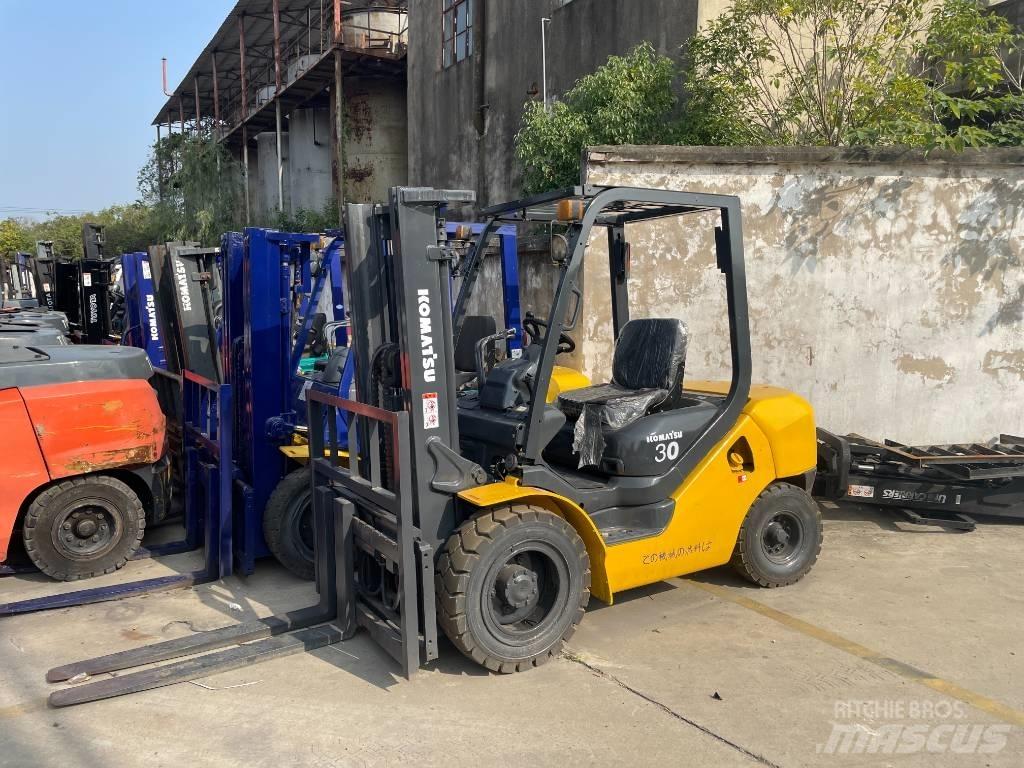 Komatsu 3 T Telescopic handlers
