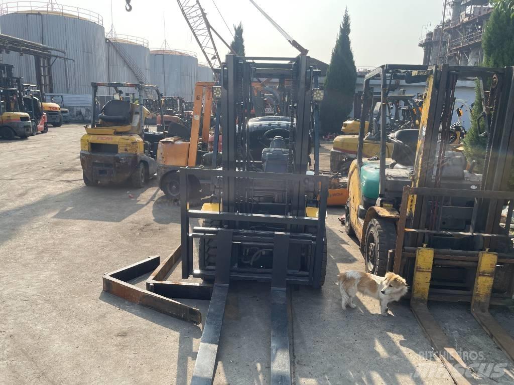 Komatsu 3 T Telescopic handlers