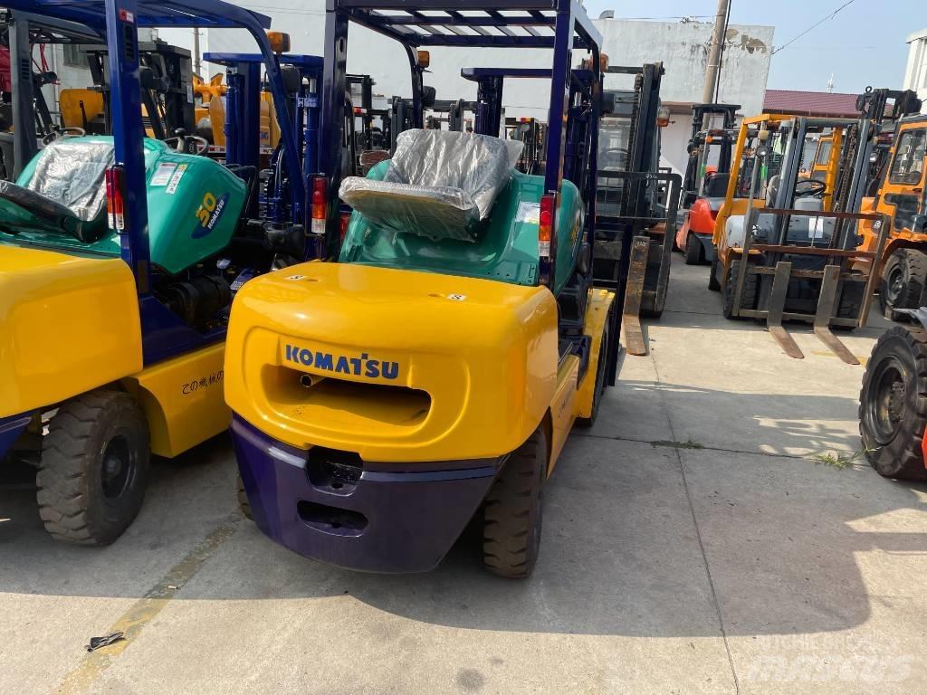 Komatsu 3 T Telescopic handlers