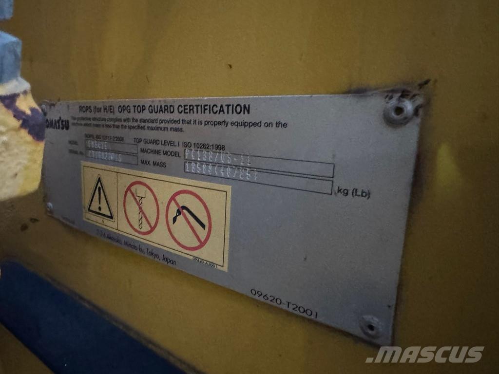 Komatsu PC138-11 Crawler excavators