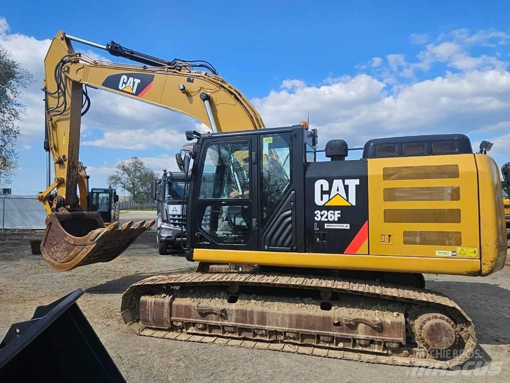 CAT 326 F L Crawler excavators