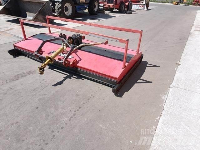 Peecon weidebloter Mowers