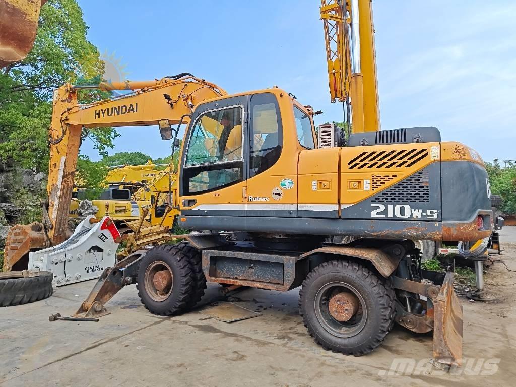 Hyundai Robex 210W-9 Wheeled excavators