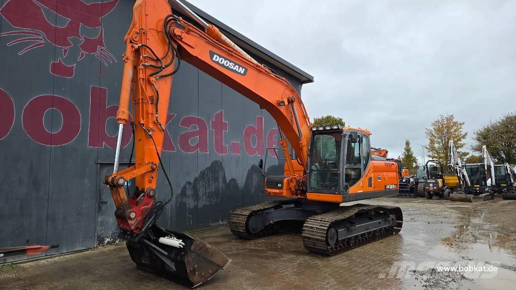 Doosan DX 225 LC Crawler excavators