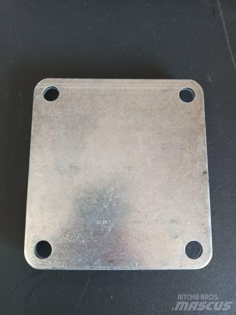 Volvo COVER 1669376 Engines