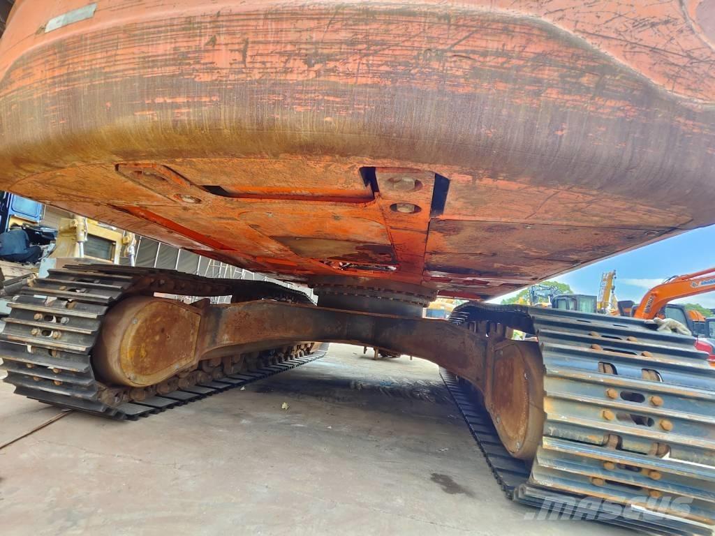 Doosan DX 300 LC Crawler excavators