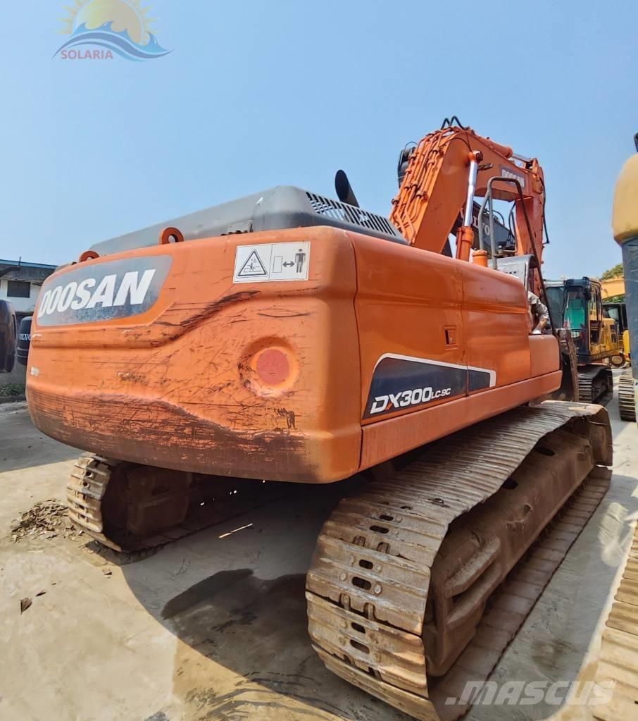 Doosan DX 300 LC Crawler excavators