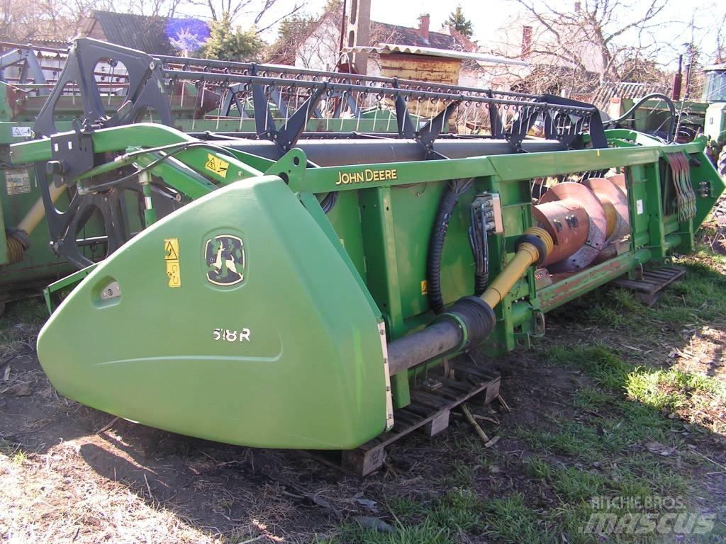 John Deere 618 R Combine harvester heads