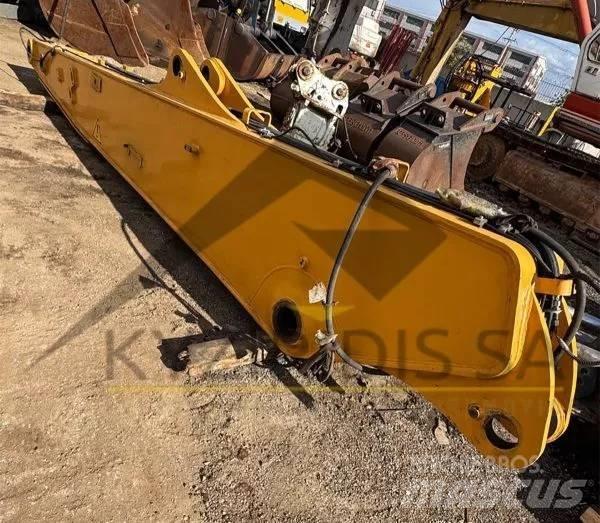 Liebherr R936 3.90m Booms and arms
