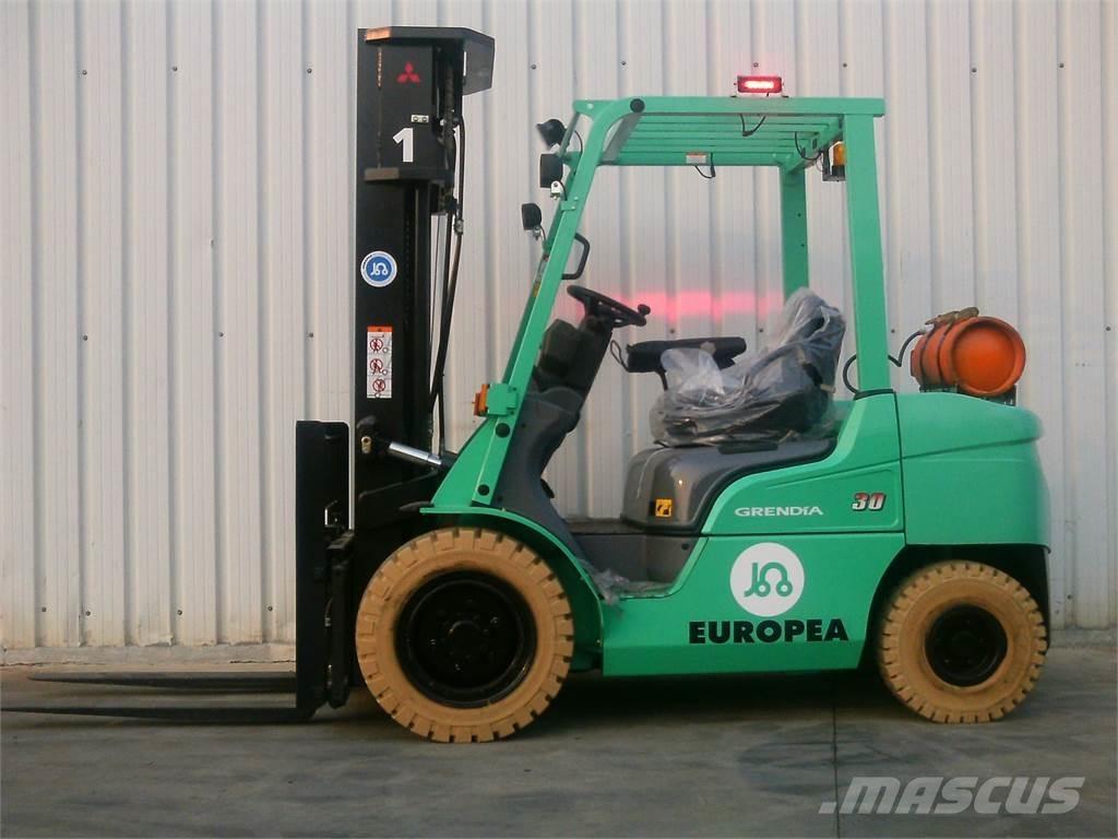 Mitsubishi FG30NTD LPG trucks