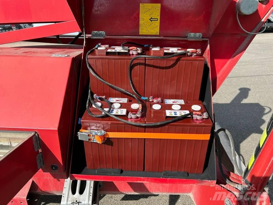 Denka-Lift DL 30 Trailer mounted platforms