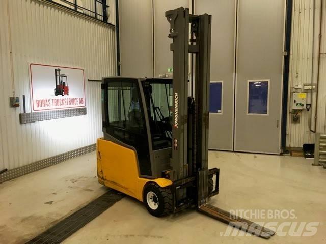 Jungheinrich EFG 220 Electric forklift trucks