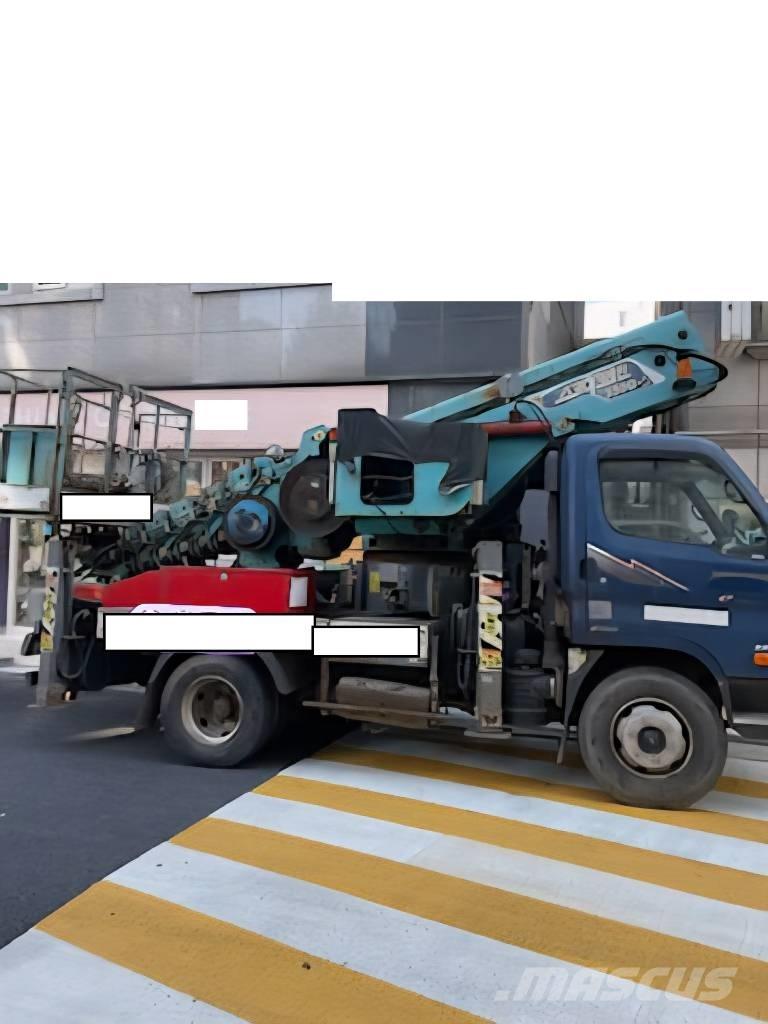 Novas 350Q-S Truck mounted platforms