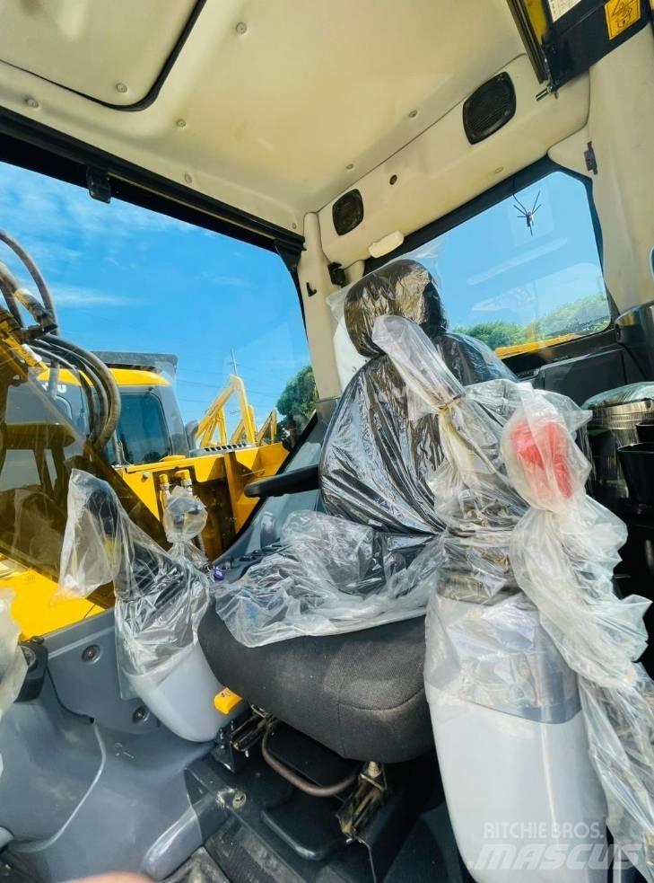 Komatsu PC 138 US Crawler excavators