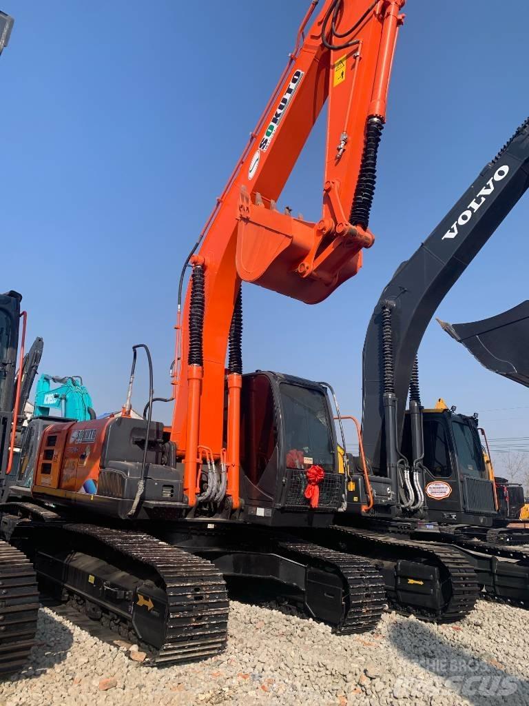 Hitachi ZX 200 Crawler excavators
