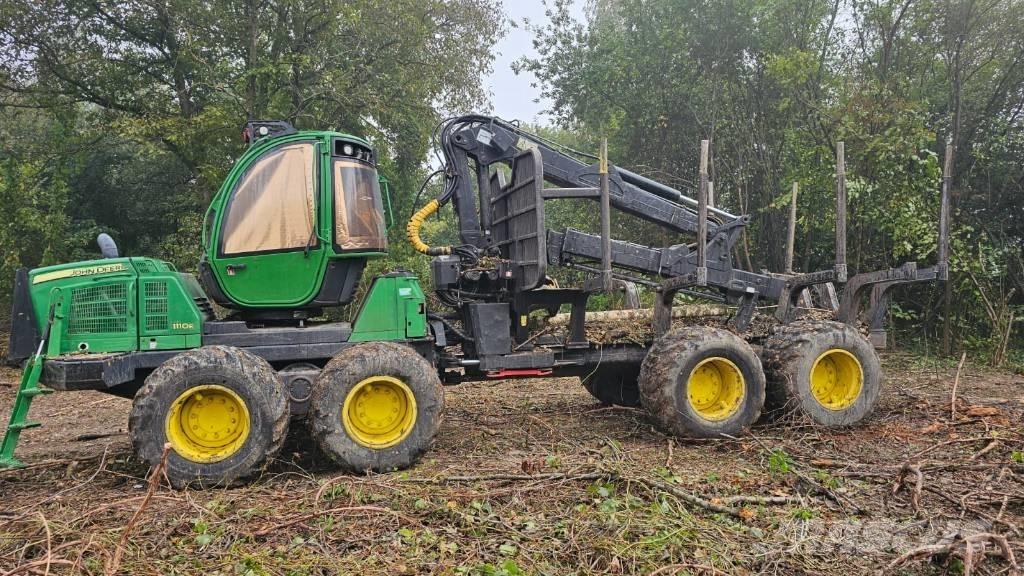 John Deere 1110 E Forwarders