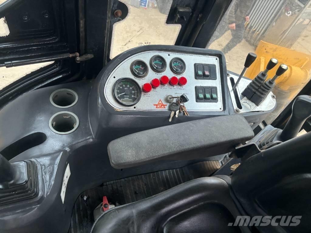 CAT 420 F Backhoe
