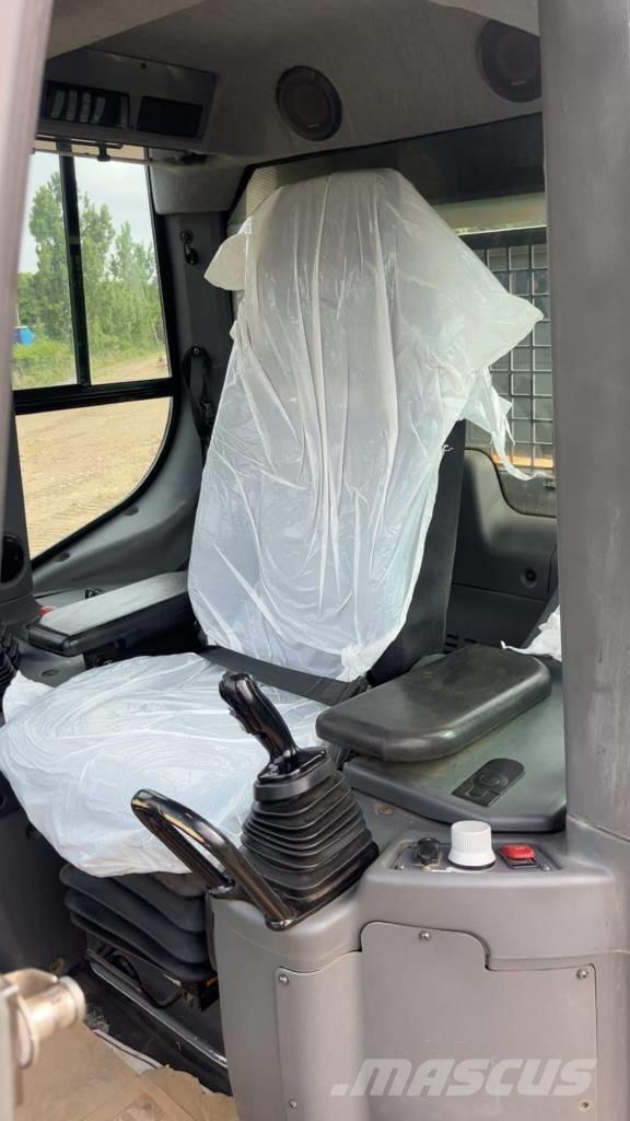 Liebherr LR 636 Crawler loaders