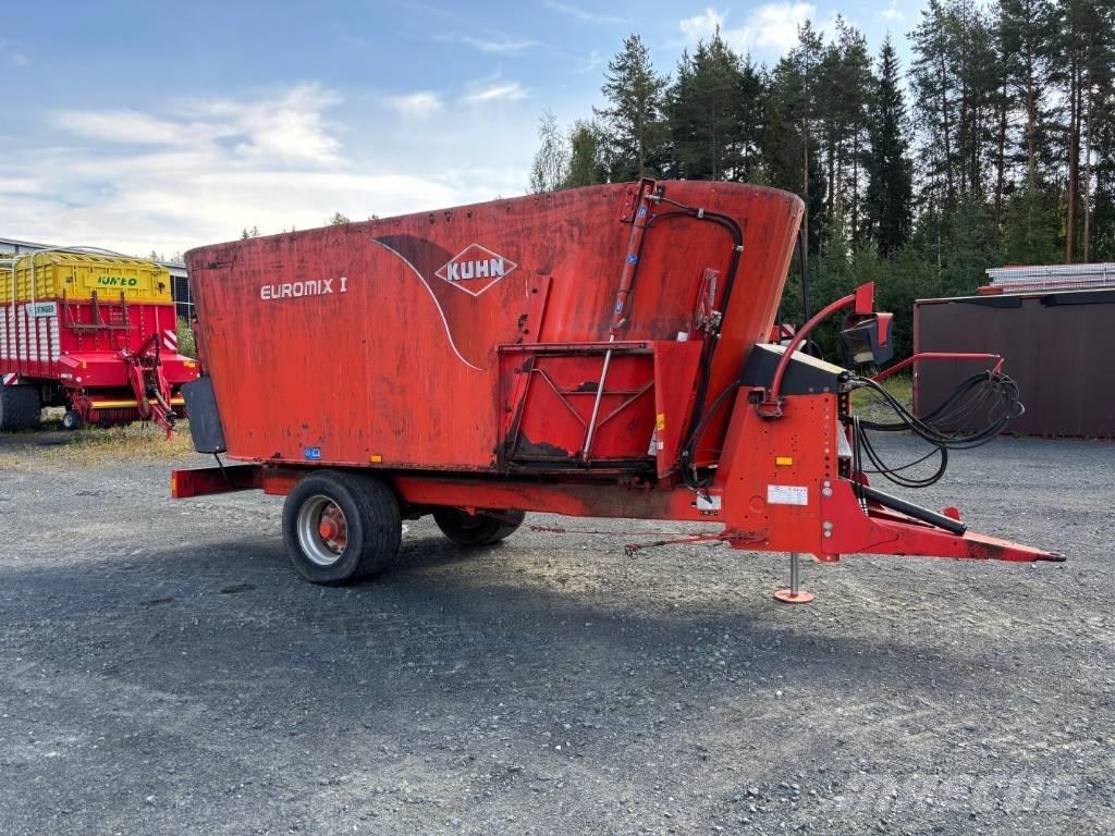 Kuhn EuroMix I Feed mixer