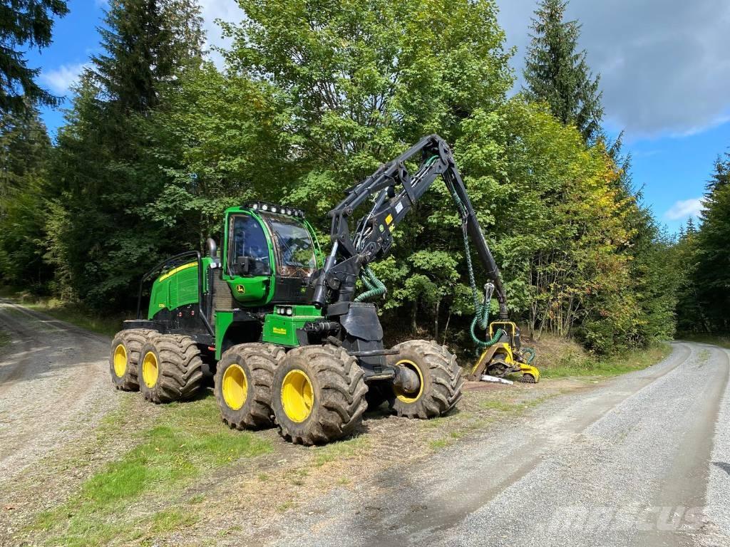 John Deere 1270 G Harvesters