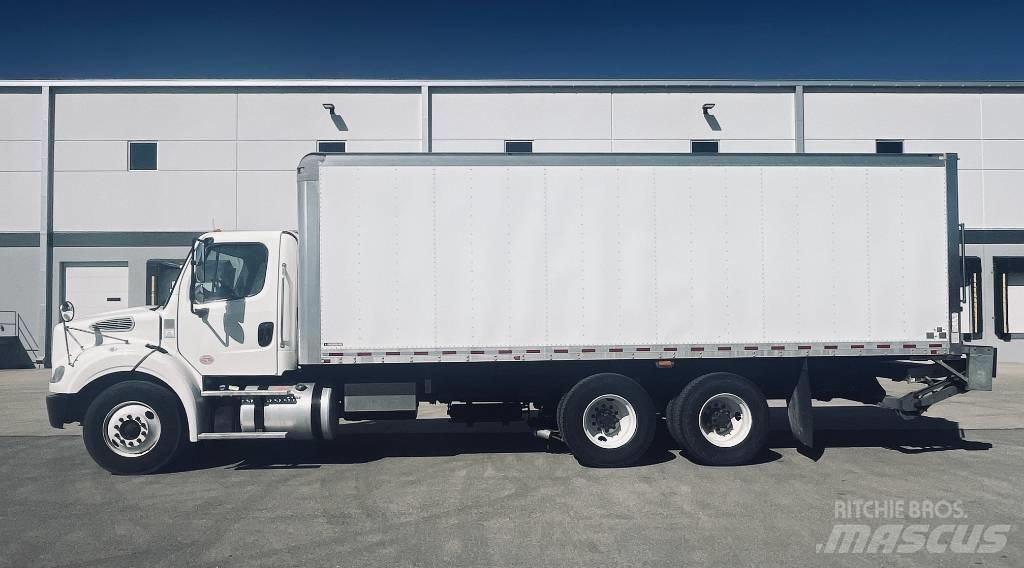 Freightliner M 106 Box trucks