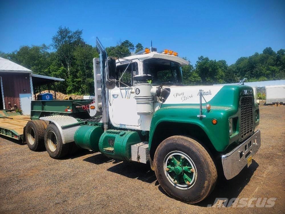 Mack R 688 ST Prime Movers