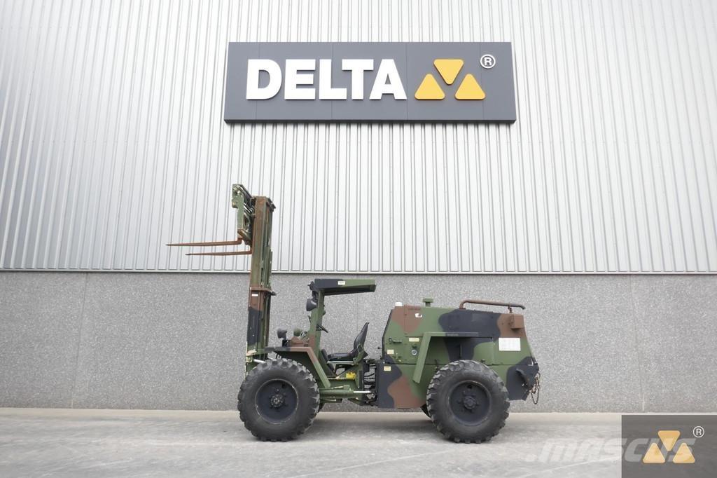 CASE M4K Ex-army Rough terrain truck